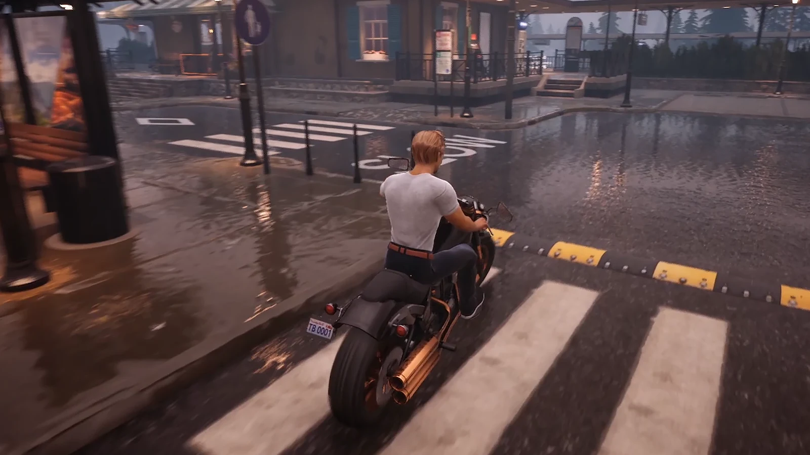 第三人稱視角中，James 騎著機車穿過雨中的小鎮街道